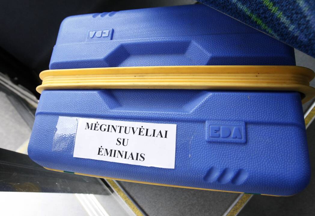 Tyrimai: jau šį mėnesį dėl koronaviruso bus tiriami to pageidaujantys švietimo įstaigų darbuotojai.