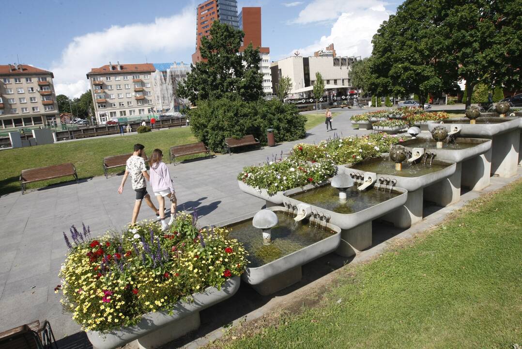 Pokyčiai: Karlskronos aikštėje žadama įrengti apšvietimą.