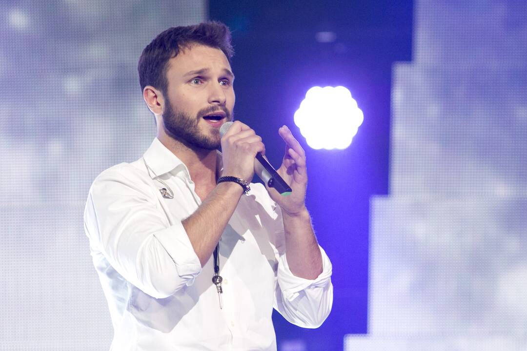Pozicija: atlikėjas V. Baumila įsitikinęs, kad jo atliekamos dainos "Mergaitė" tekstas – vienas gražiausių Lietuvoje.