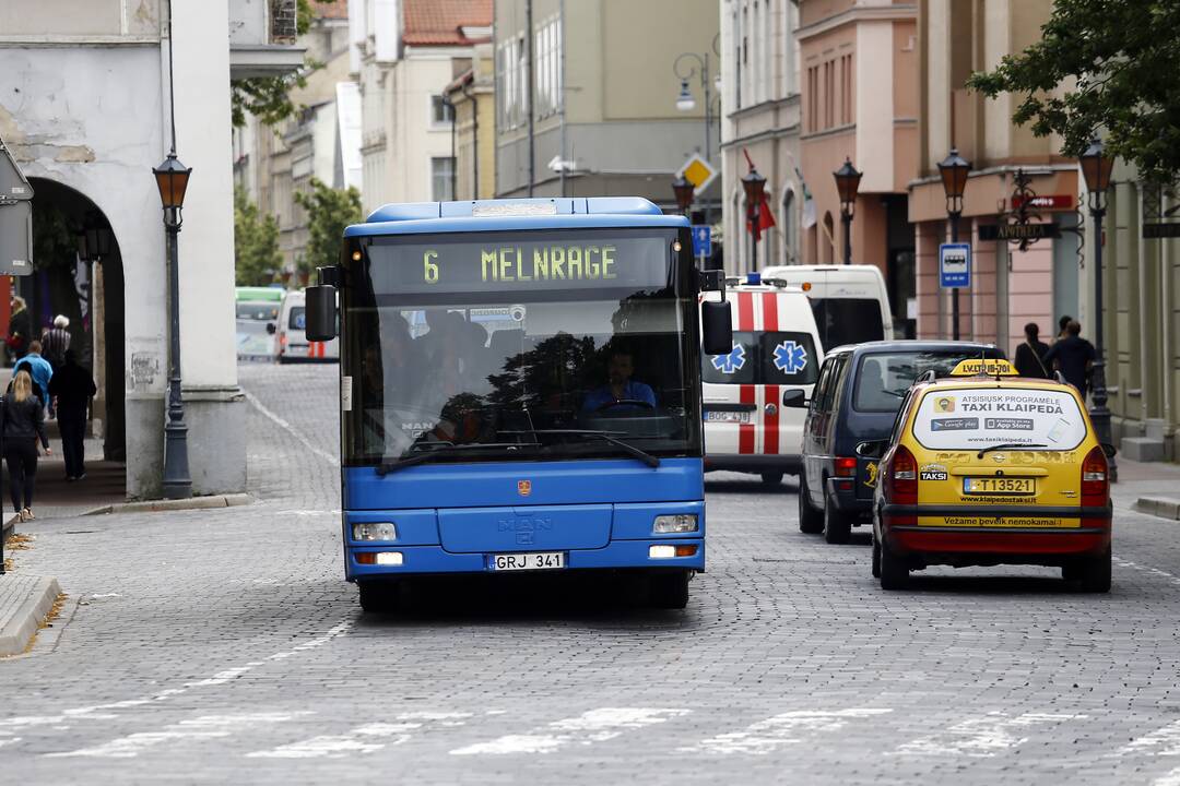 Autobusai: numatoma, kad dėl koronaviruso šį rudenį viešuoju transportu naudosis mažiau keleivių nei ankstesniais metais tokiu laiku.
