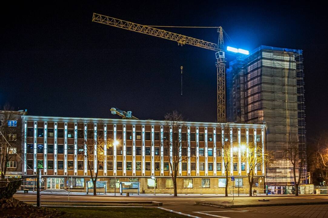Klaipėdos muzikinis teatras miestui dovanoja šviesą.