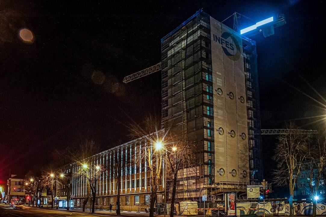 Klaipėdos muzikinis teatras miestui dovanoja šviesą.