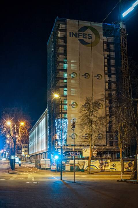 Klaipėdos muzikinis teatras miestui dovanoja šviesą.