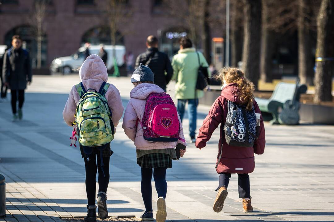 Išsivežus vaikus atostogų per mokslo metus gali grėsti nemalonumai