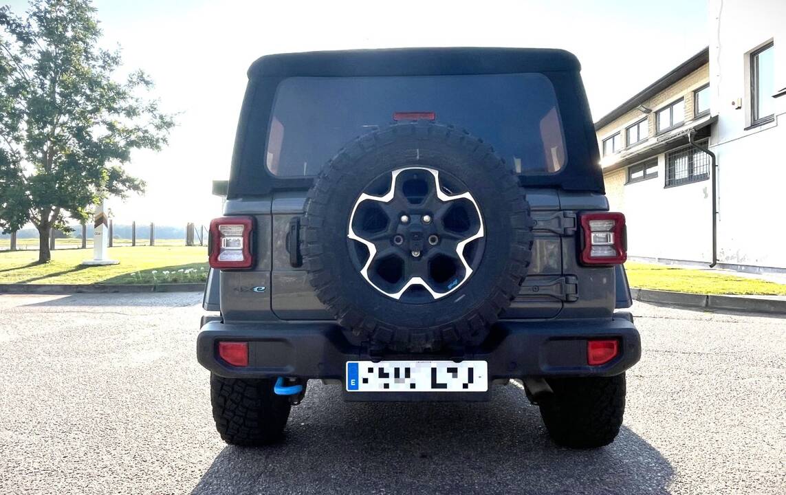 Sulaikytas džipas.