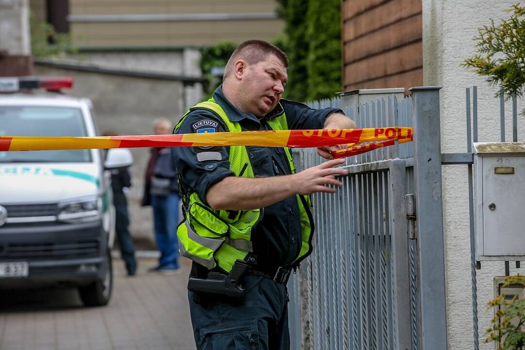 Kraupūs radiniai: aptikti keturių mirusių žmonių kūnai