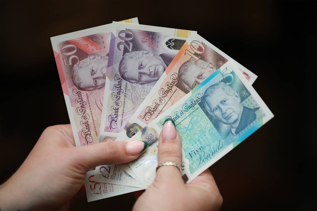 Nauji banknotai.