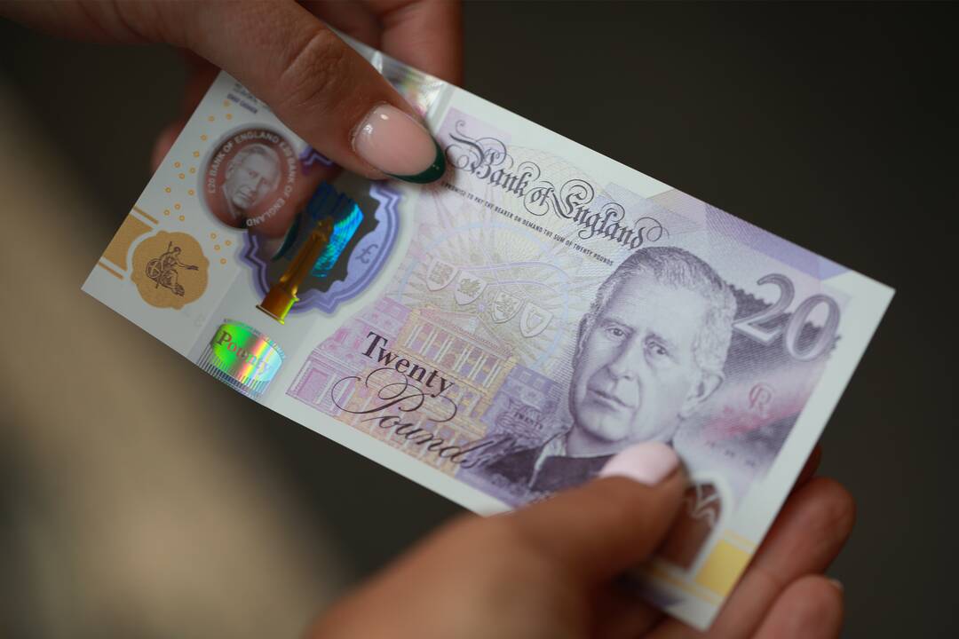Nauji banknotai.