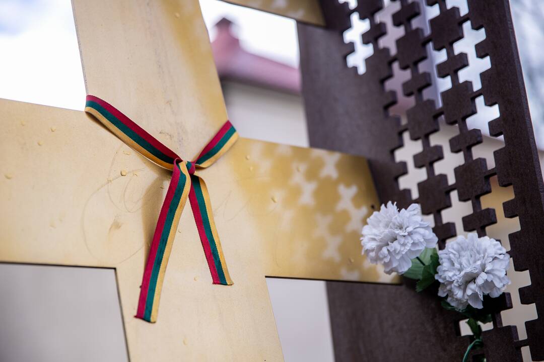 Ramybės parke suniokoti partizanų atminties paminklai