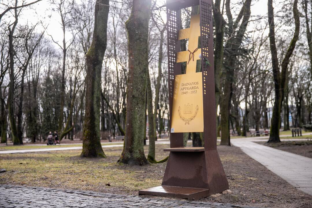 Ramybės parke suniokoti partizanų atminties paminklai