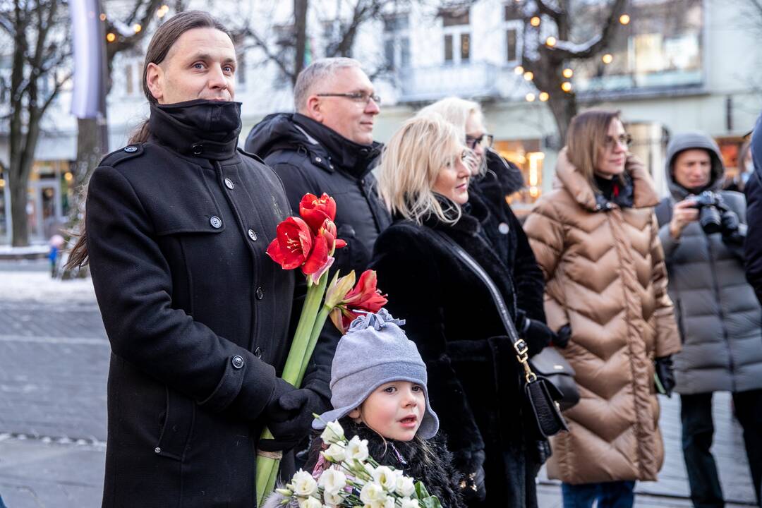 Prie „Romuvos“ atidengta K. Balčiūno skulptūra „Pirmas filmas“