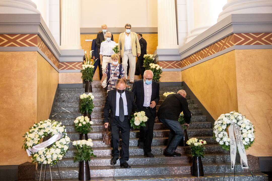 Maestro P. Bingelis išlydimas į paskutinę kelionę