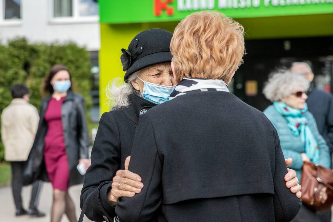 Pagerbtas buvęs Dainavos poliklinikos vadovas G. Andziukevičius