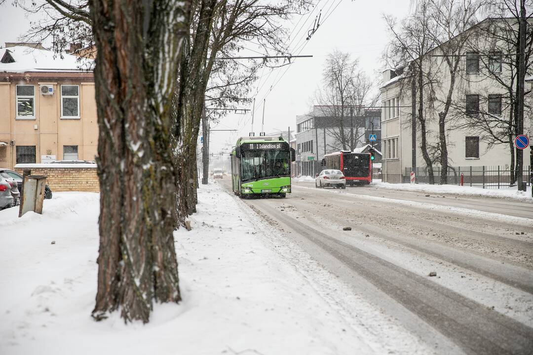 Sudėtingos eismo sąlygos Kauno keliuose