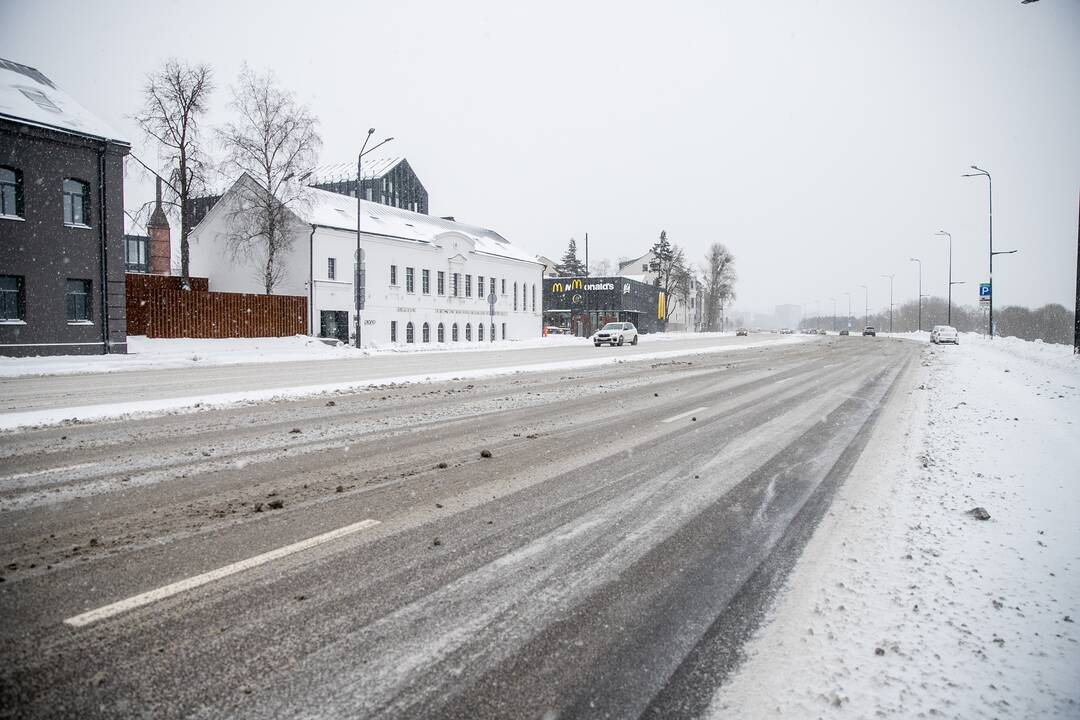 Sudėtingos eismo sąlygos Kauno keliuose