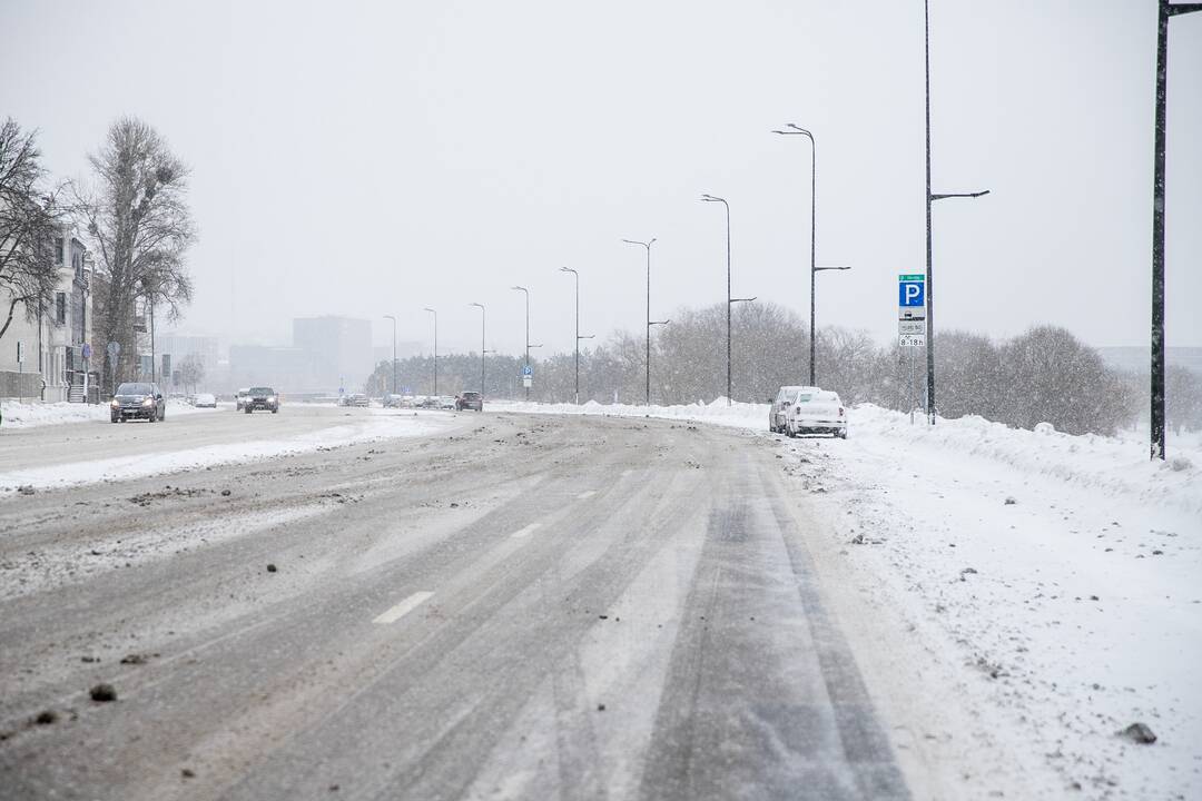 Sudėtingos eismo sąlygos Kauno keliuose