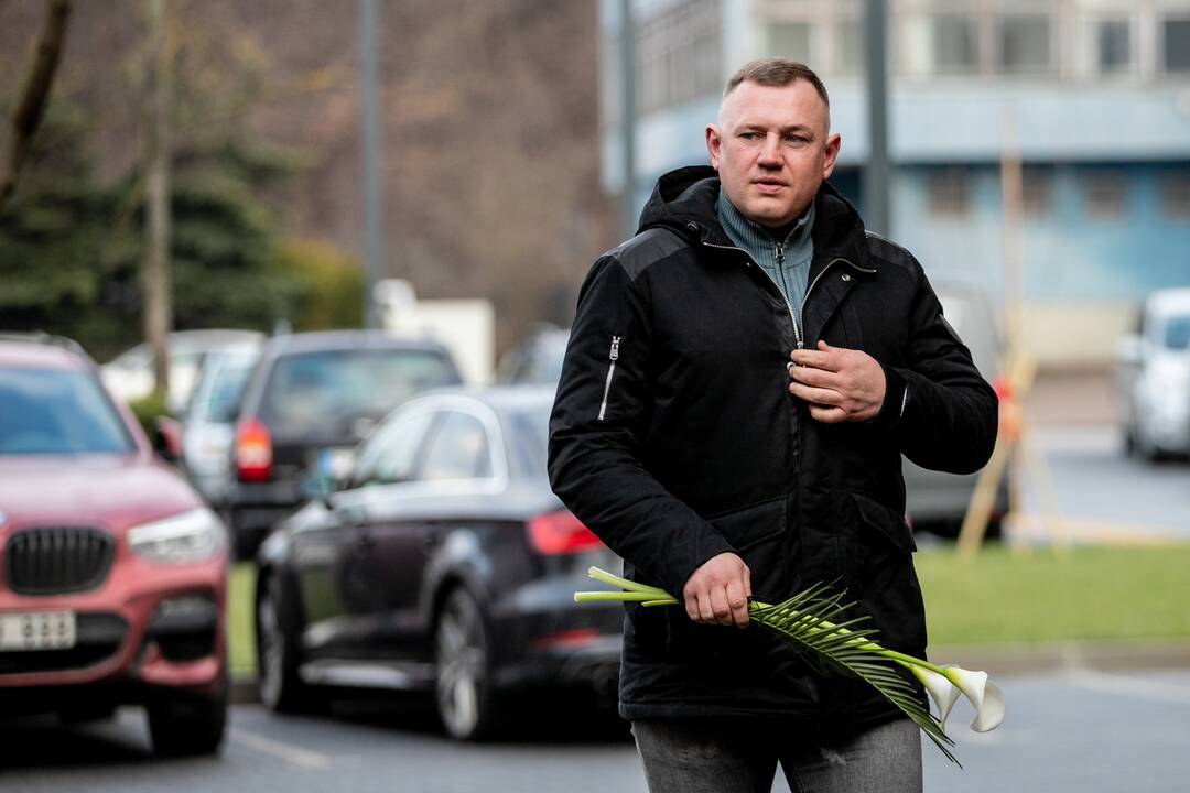 Kaune atsisveikinama su anapilin iškeliavusiu J. Mačiuliu