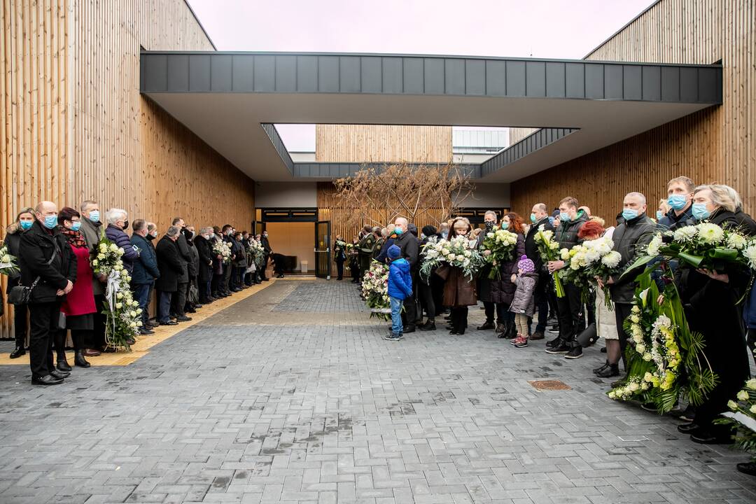 Amžinojo poilsio išlydėtas J. Mačiulis
