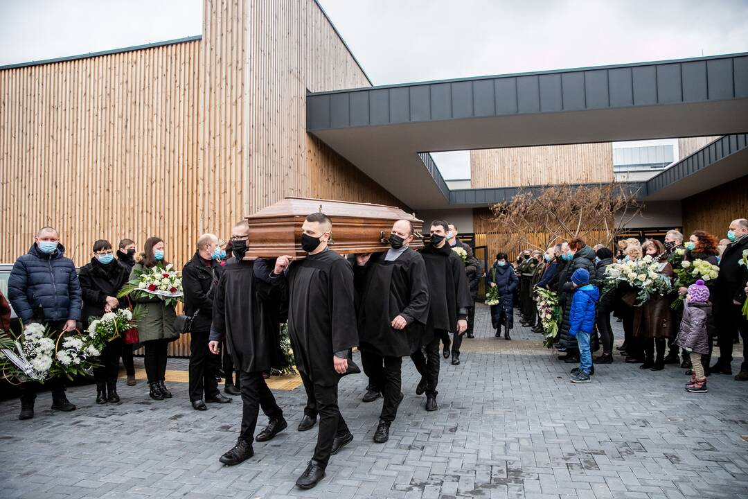 Amžinojo poilsio išlydėtas J. Mačiulis