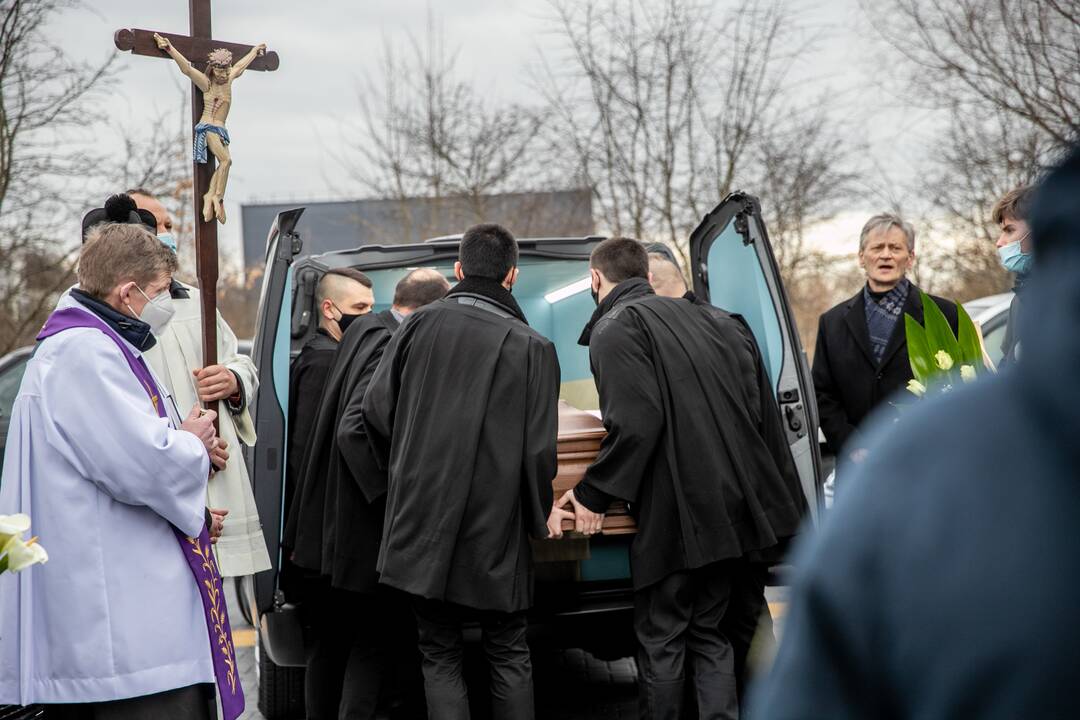 Amžinojo poilsio išlydėtas J. Mačiulis