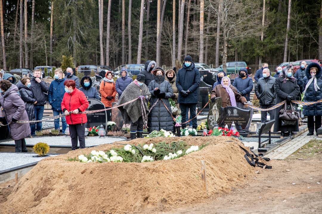 Amžinojo poilsio išlydėtas J. Mačiulis