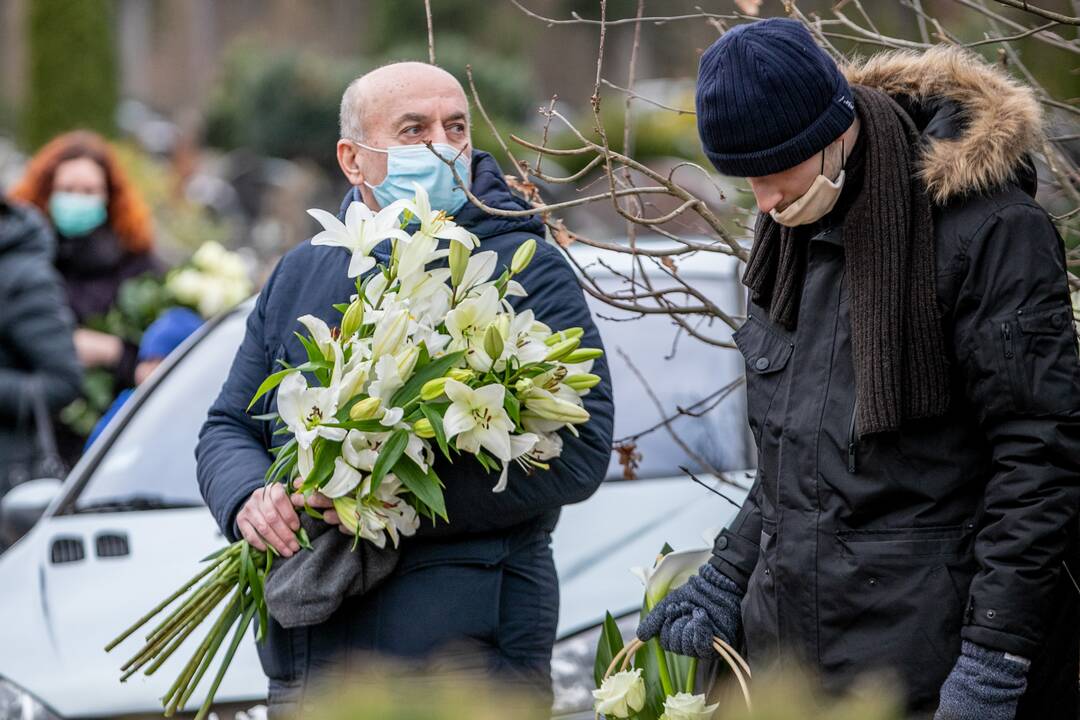 Amžinojo poilsio išlydėtas J. Mačiulis