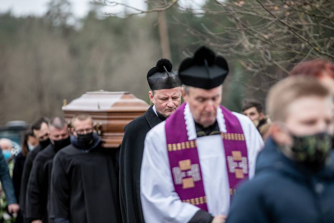 Amžinojo poilsio išlydėtas J. Mačiulis