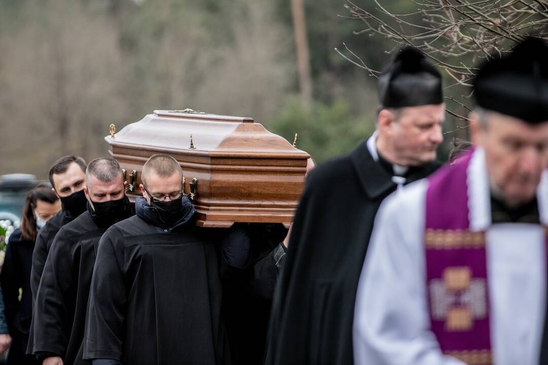Amžinojo poilsio išlydėtas J. Mačiulis