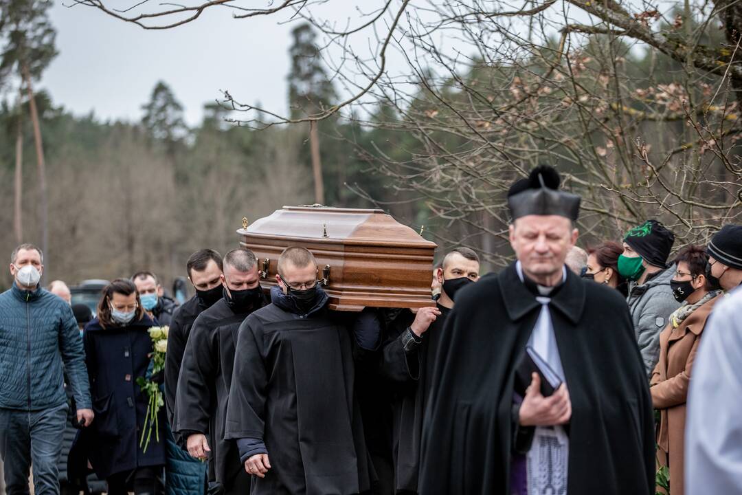 Amžinojo poilsio išlydėtas J. Mačiulis