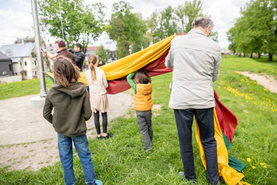 Kauno gimtadieniui – vėliava virš miesto