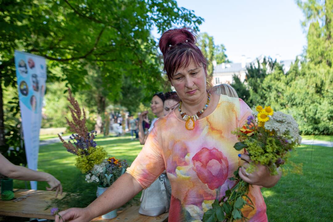 Kvapų naktis VDU Botanikos sode
