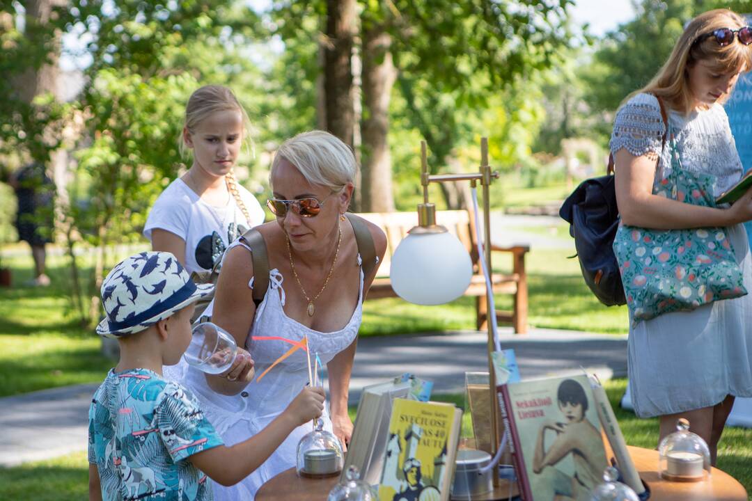 Kvapų naktis VDU Botanikos sode