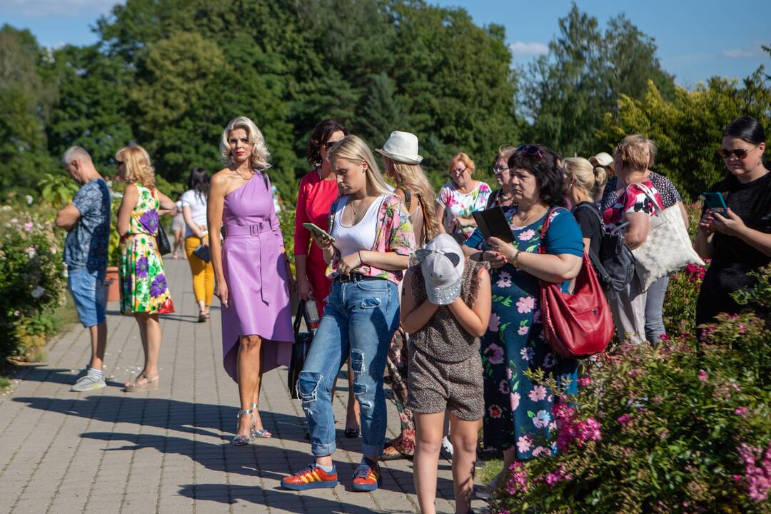Kvapų naktis VDU Botanikos sode