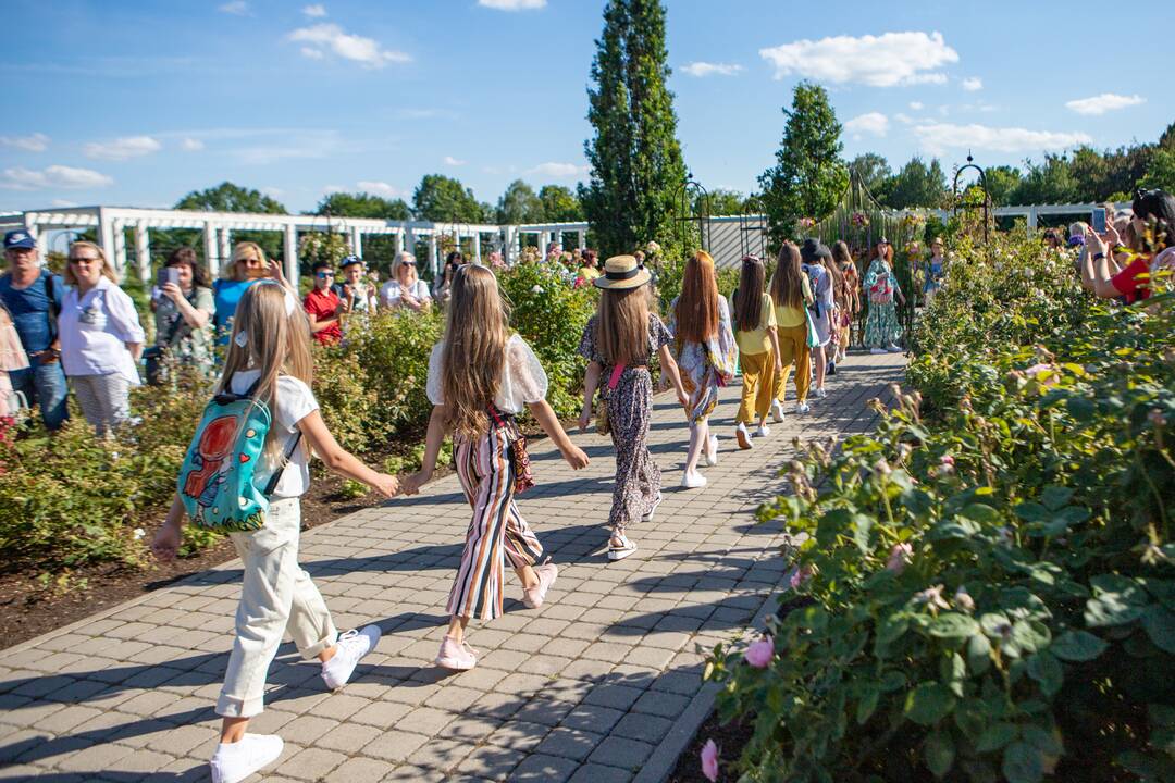 Kvapų naktis VDU Botanikos sode