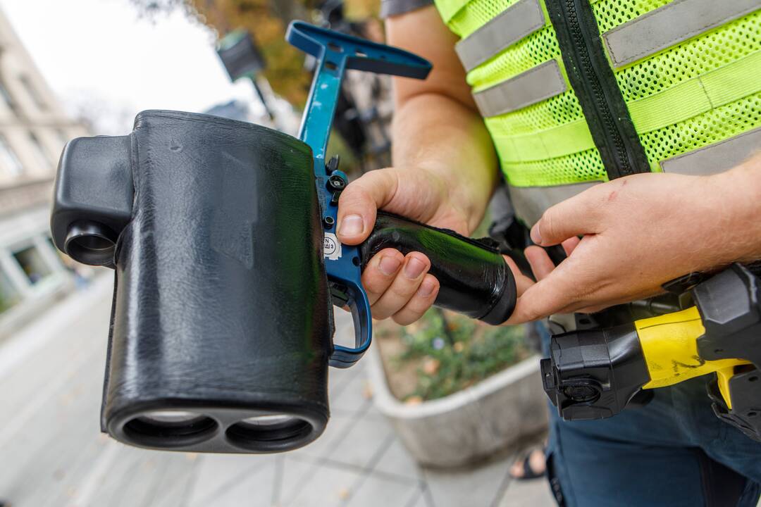 Laisvės alėjoje policija surengė reidą paspirtukininkams