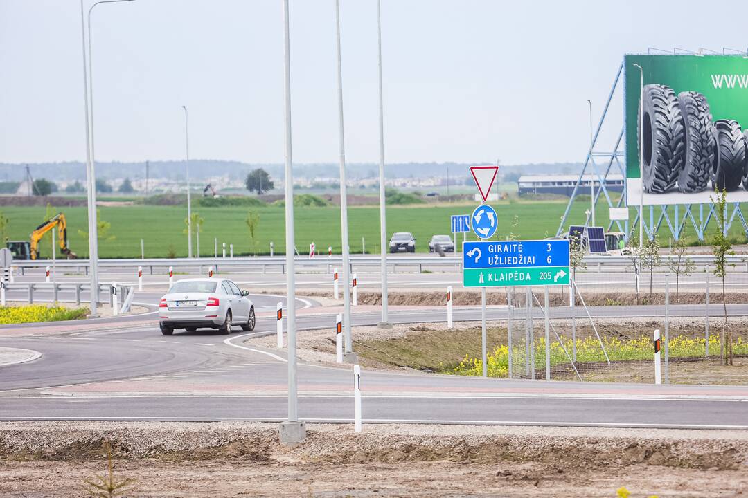 Magistralėje ties Giraite atidarytas viadukas