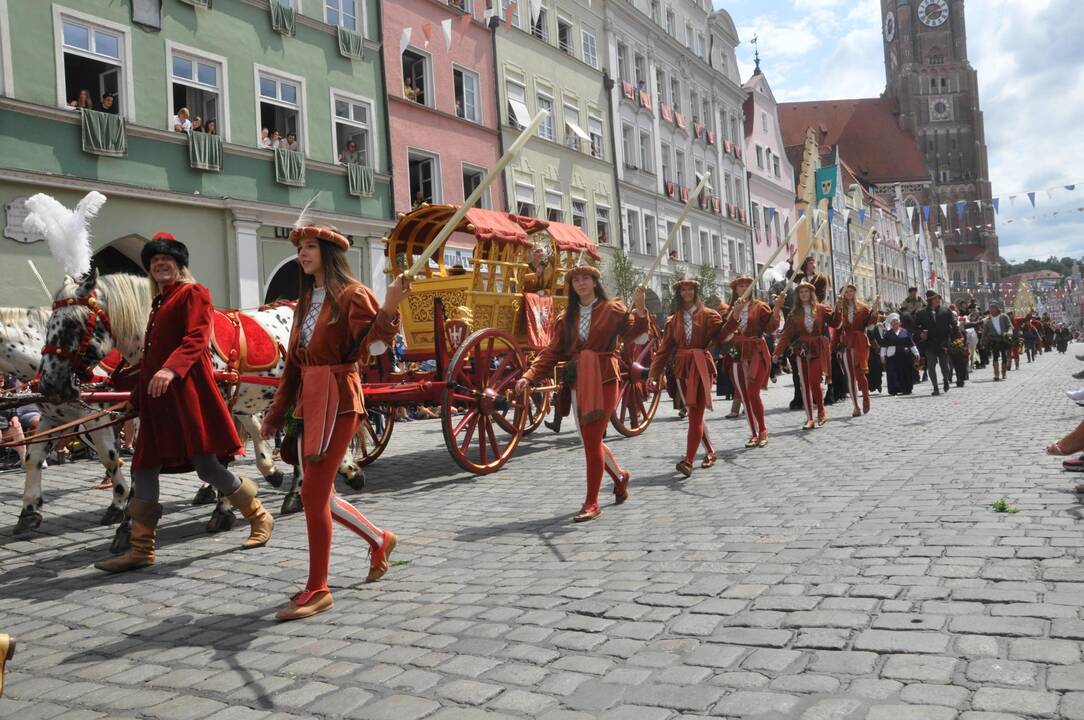 Bavarijos princas Luitpoldas 2023 m. balandį Valdovų rūmų muziejuje.