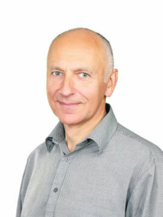 Veislės: geriausia rinktis skirtingo derėjimo veislių obelų sodinukus. 