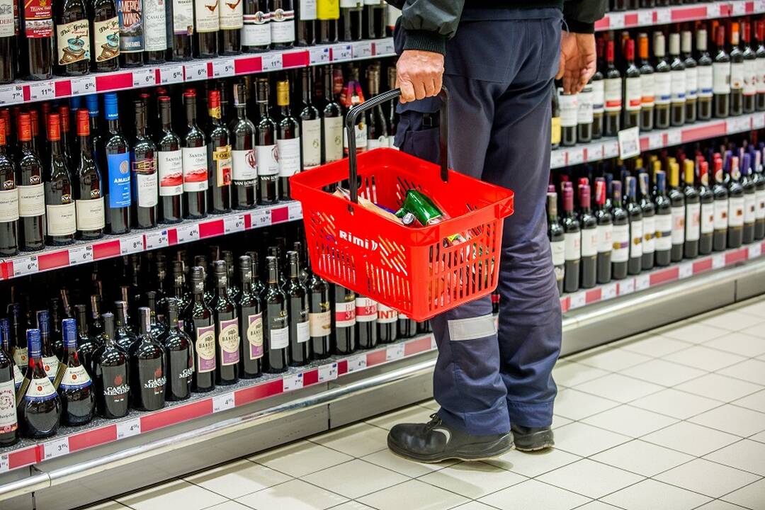 Alkoholio ir rūkalų verslo atstovai: didesni akcizai augins šešėlį