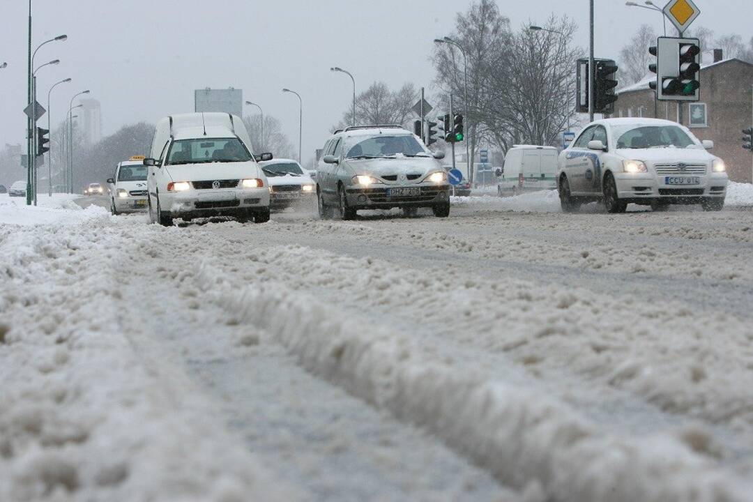 Vilniaus rajono kelius valančiai įmonei savivaldybė neketina mokėti: paaiškino, kodėl