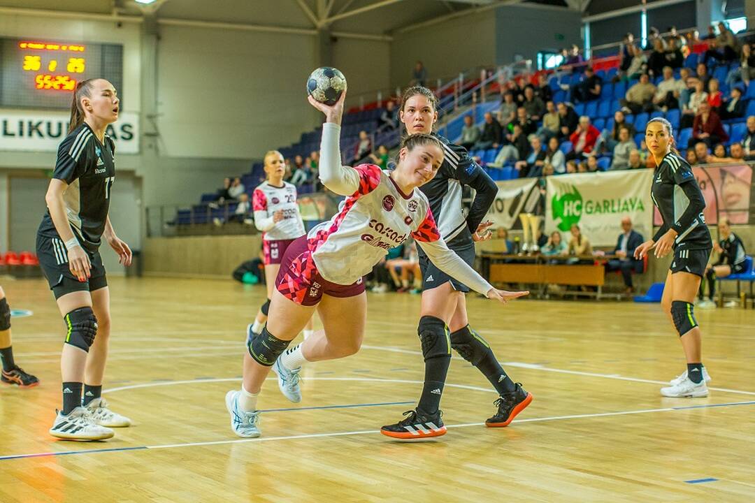 Triumfas: Lietuvos čempionato aukso medalius Garliavos rankininkės iškovojo penktą kartą per savo klubo istoriją.