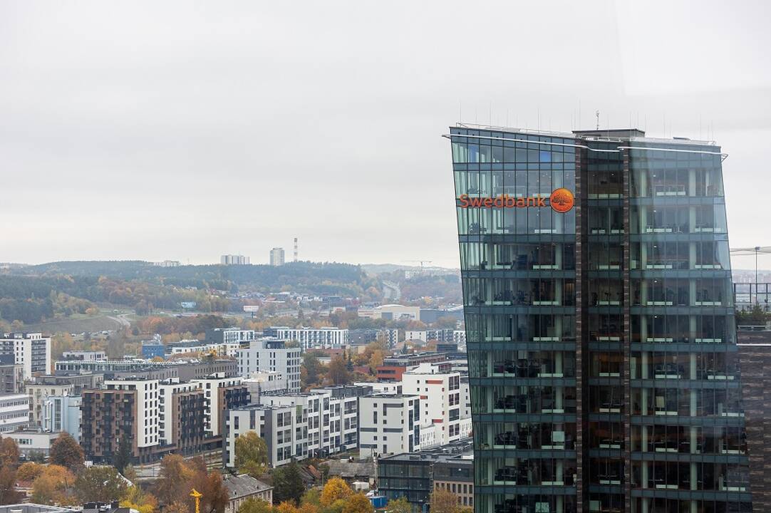 Sutriko „Swedbank“ e. bankininkystės veikla, bankas trūkumus šalina