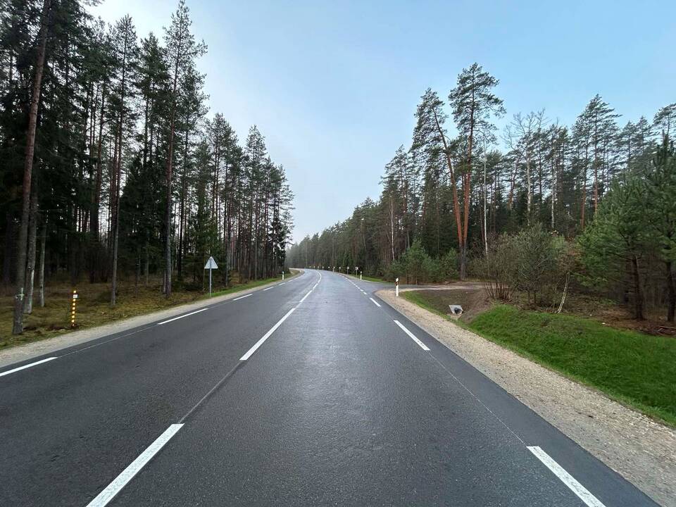 Sutvarkytas kelio ruožas šalia Rūdninkų poligono – rekonstrukcijos suma įspūdinga 