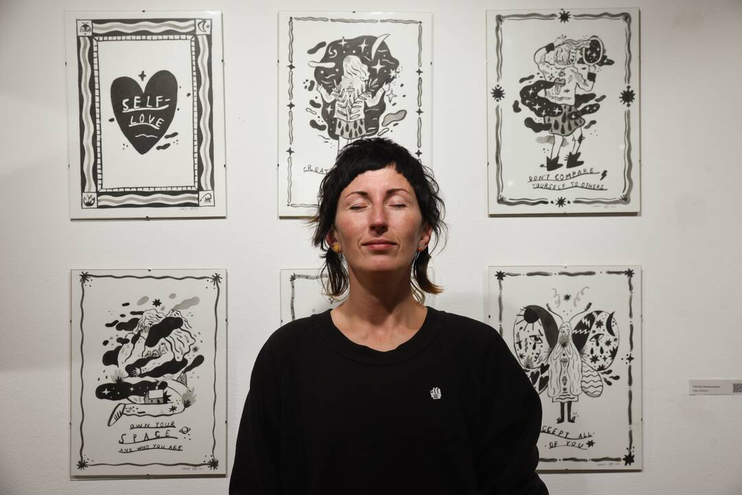 Savivertė: Lietuvos dailininkų sąjungos galerijoje – psichikos sveikatos mėnesiui skirta paroda "Psichės". Joje iliustratorė pristato kūrinius, skatinančius meilę sau.