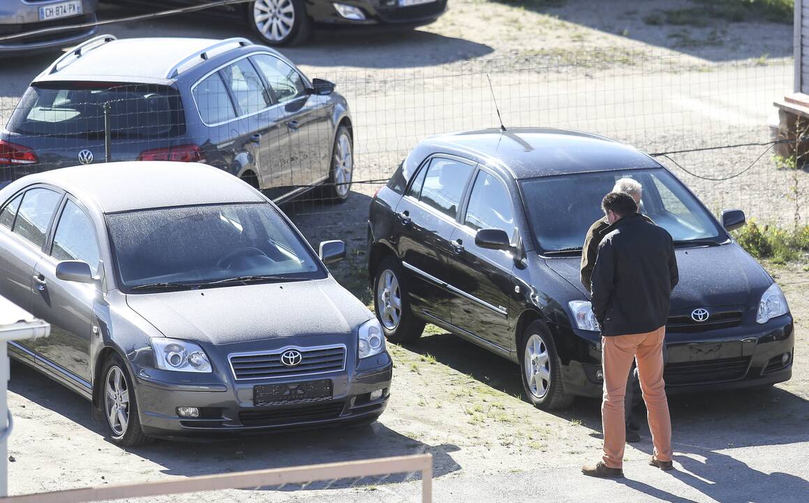 Lietuvoje naudotų automobilių aktyviau ieško ukrainiečiai: jiems rūpi vienintelis kriterijus