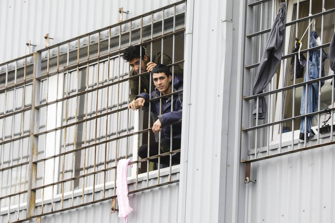 Byloje dėl sulaikyto nelegalaus migranto – naujas posūkis: LVAT kreipėsi į Teisingumo Teismą