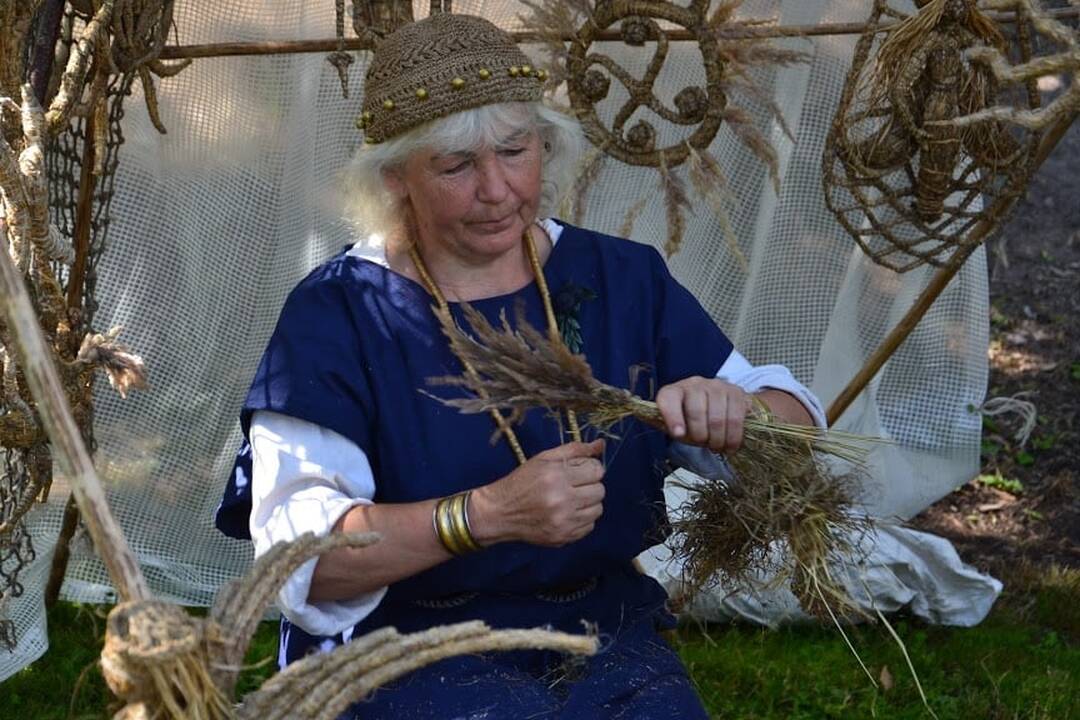 Ypatingi: festivalyje apsilanko grafai Mėlynės, nuo kurių smalsuoliai sunkiai atplėšia susižavėjusius žvilgsnius.