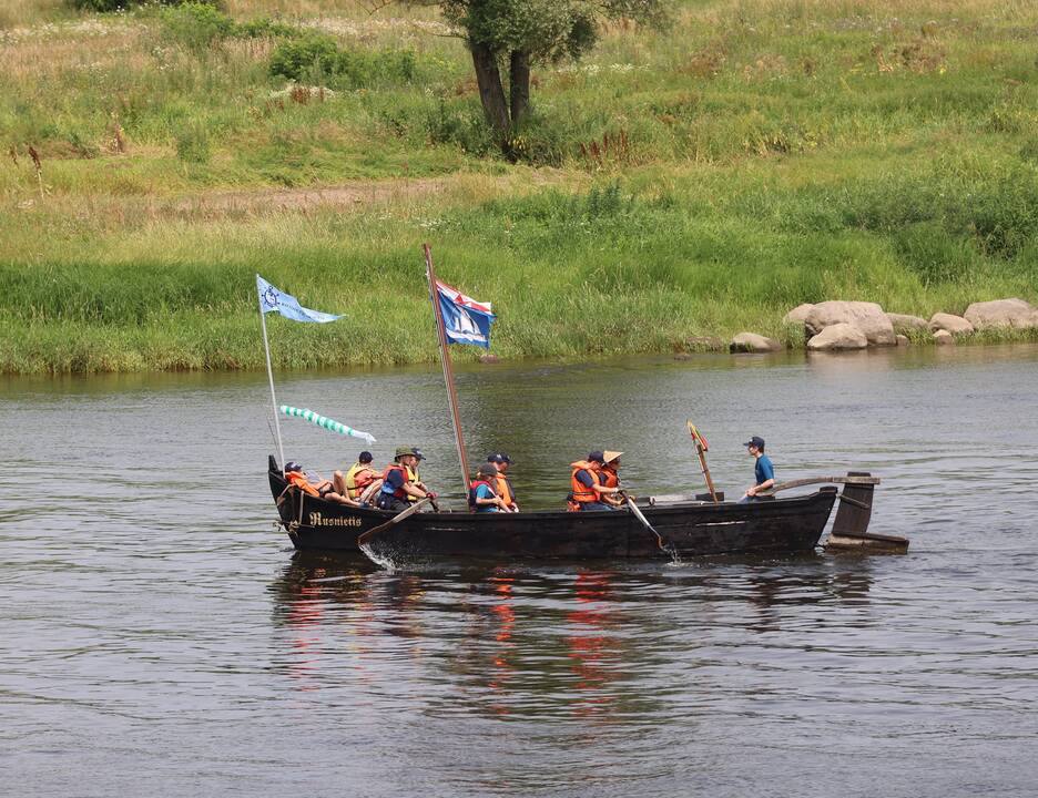 Šaltiniai: klientų kaimo turizmo sodyboms ir viešbutukams šią vasarą užtikrina ir atplaukiantys laivai, dviračių takai, ir piligrimų takas.