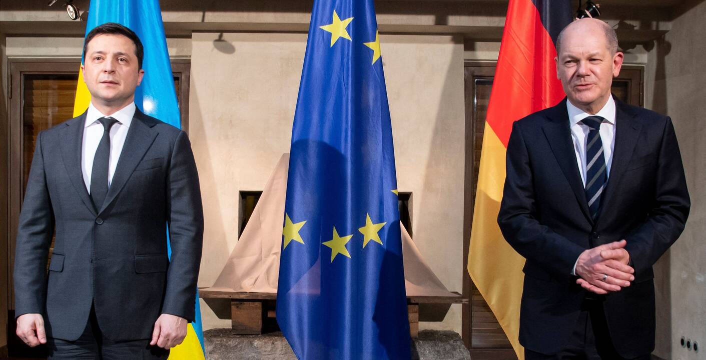 Iš kairės: Volodymyras Zelenskis ir Olafas Scholzas