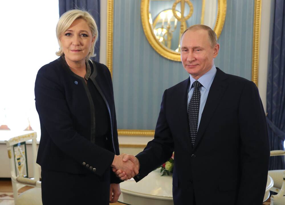 Ryšiai: F.Fillonas Rusijos prezidentą vadina ilgamečiu draugu.